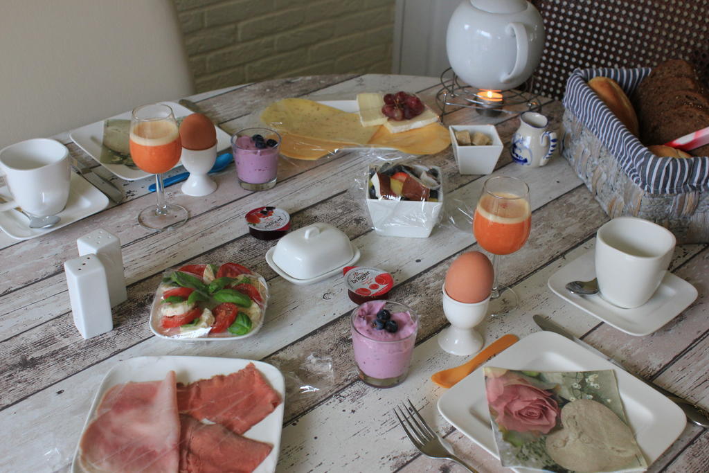 Kerstins Bed And Breakfast 에크몬드안지 외부 사진